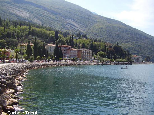 Vacanta in Torbole, Trient, vacante de vis, calatorie, insule si locuri de scufundat, top plaje de vis