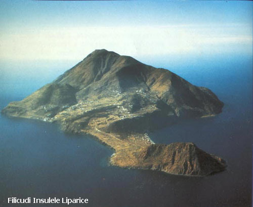Vacanta in Filicudi, Insulele Liparice, vacante de vis, calatorie, insule si locuri de scufundat, top plaje de vis