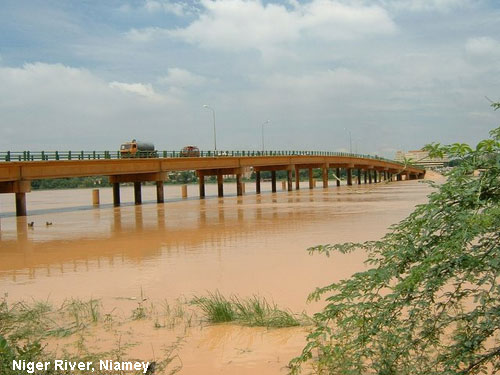 Vacanta in Niger River, Niamey, vacante de vis, calatorie, insule si locuri de scufundat, top plaje de vis
