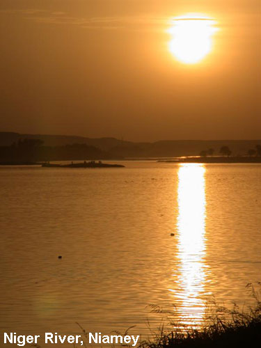 Vacanta in Niger River, Niamey, vacante de vis, calatorie, insule si locuri de scufundat, top plaje de vis
