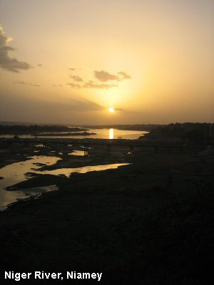 Vacanta in Niger River, Niamey, vacante de vis, calatorie, insule si locuri de scufundat, top plaje de vis