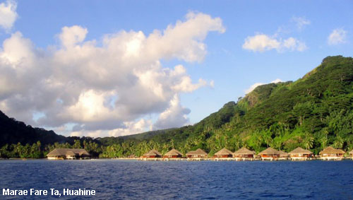 Vacanta in Marae Fare Ta, Huahine, vacante de vis, calatorie, insule si locuri de scufundat, top plaje de vis